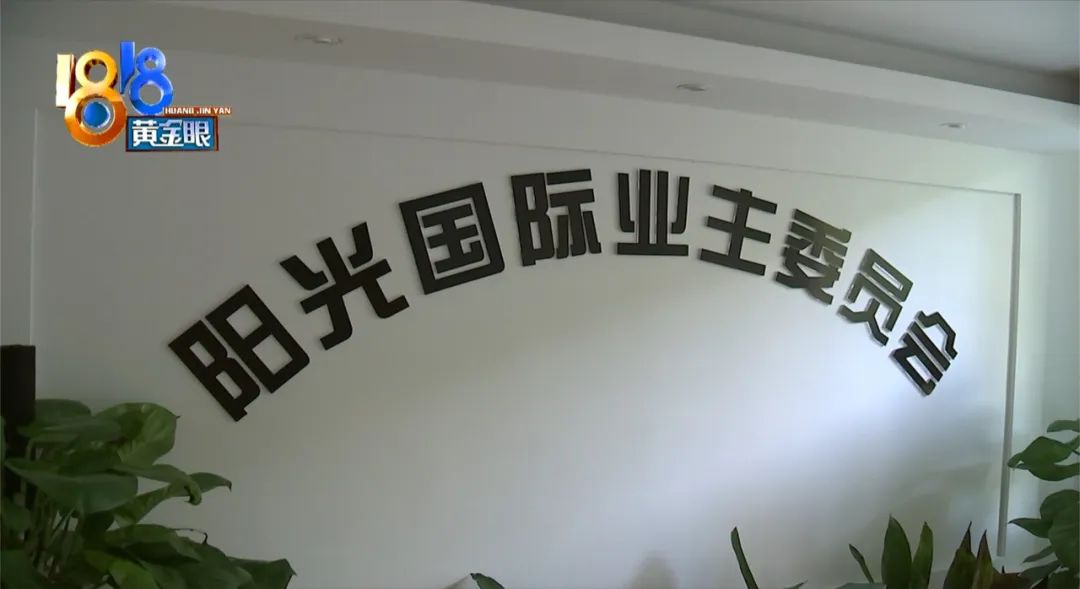 DƬ